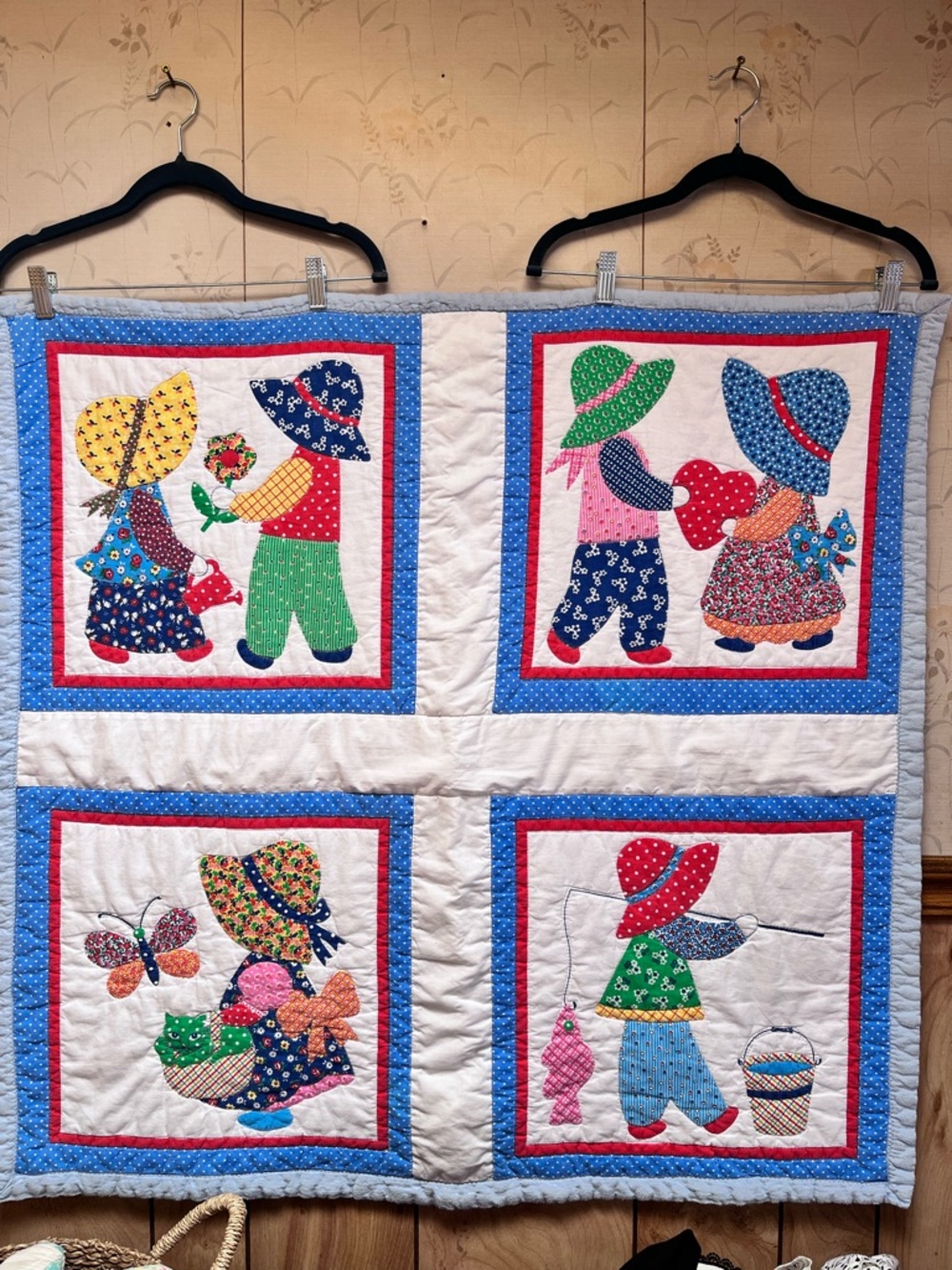 Vintage Appliqué Sunbonnet Sue Quilt Wall Hanging